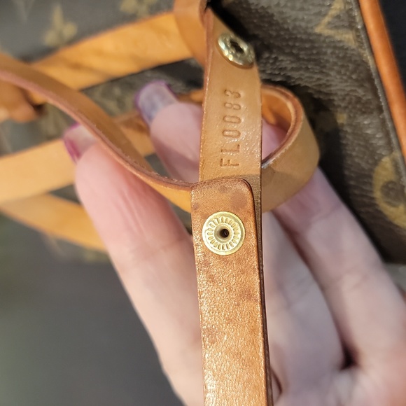 Authentic Louis Vuitton Florentine belt bag - Picture 7 of 10